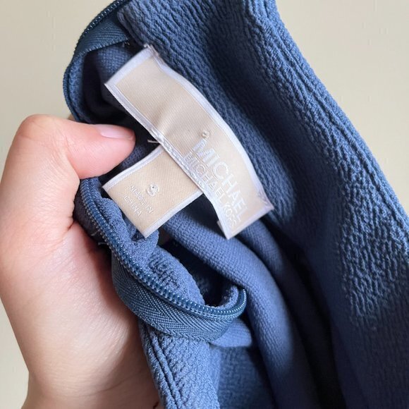 MICHAEL MICHAEL KORS FRONT CUTOUT V NECK BELL SLEEVE BLOUSE BLUE WOMENS SIZE S - Picture 6 of 6